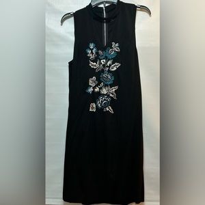 KENSIE Black Embroidered Floral Sleeveless Choker Shift Dress Sz L